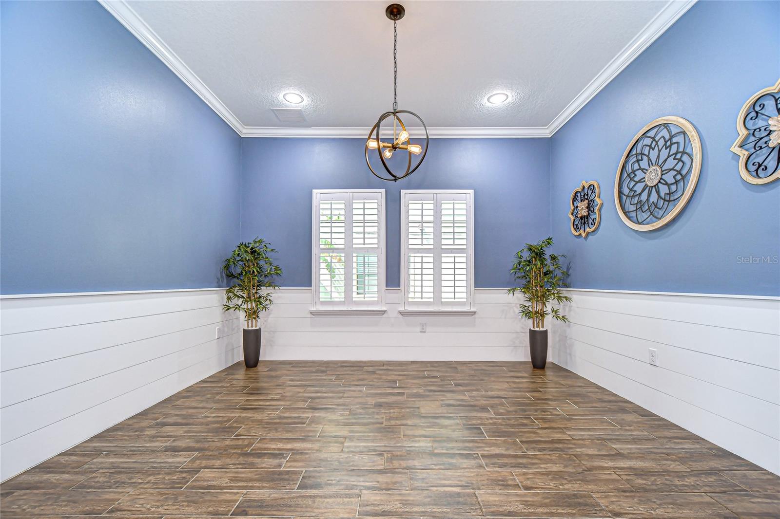 Listing photo id 12 for 21867 Amelia Rose Way