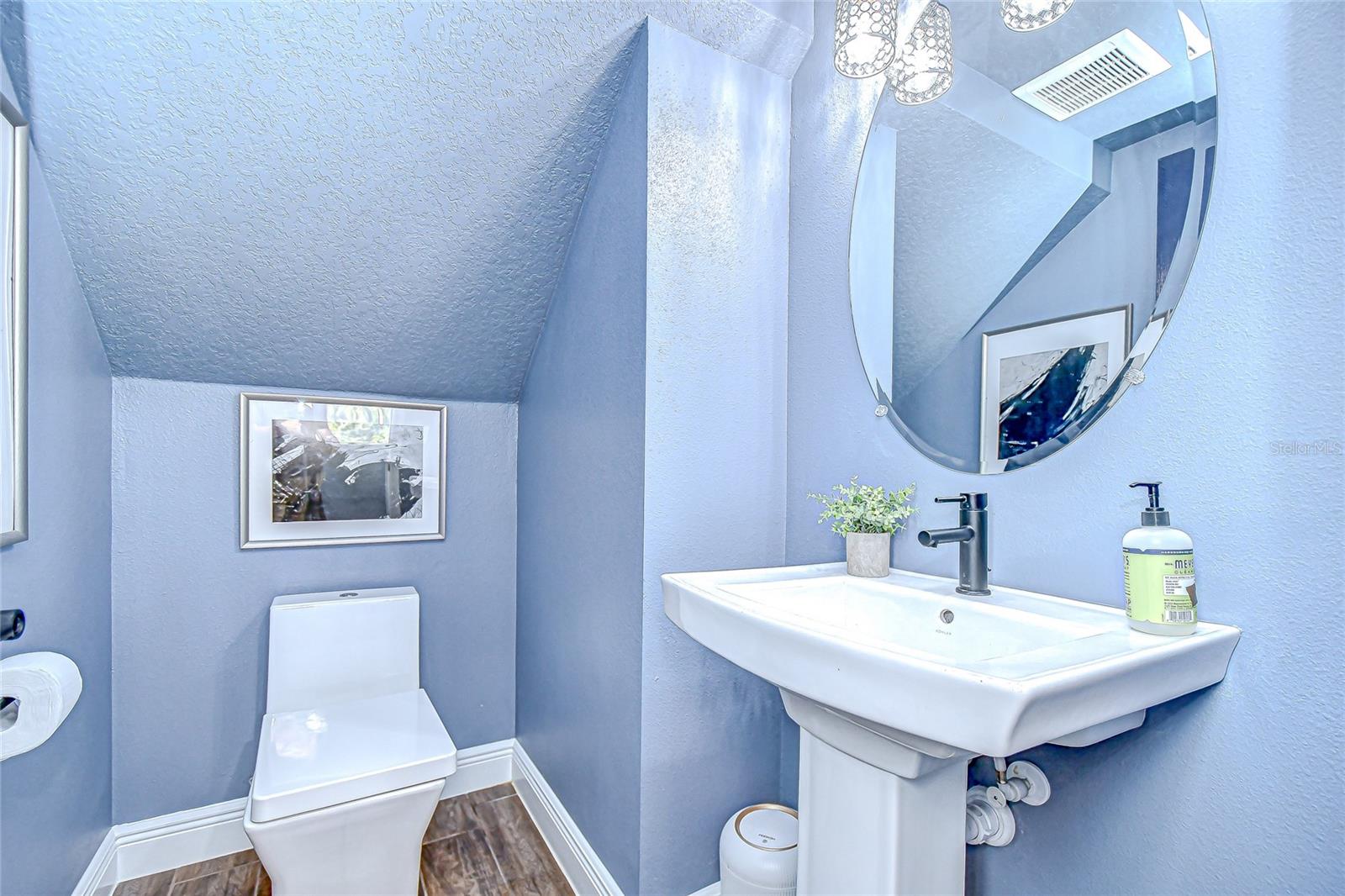 Listing photo id 14 for 21867 Amelia Rose Way