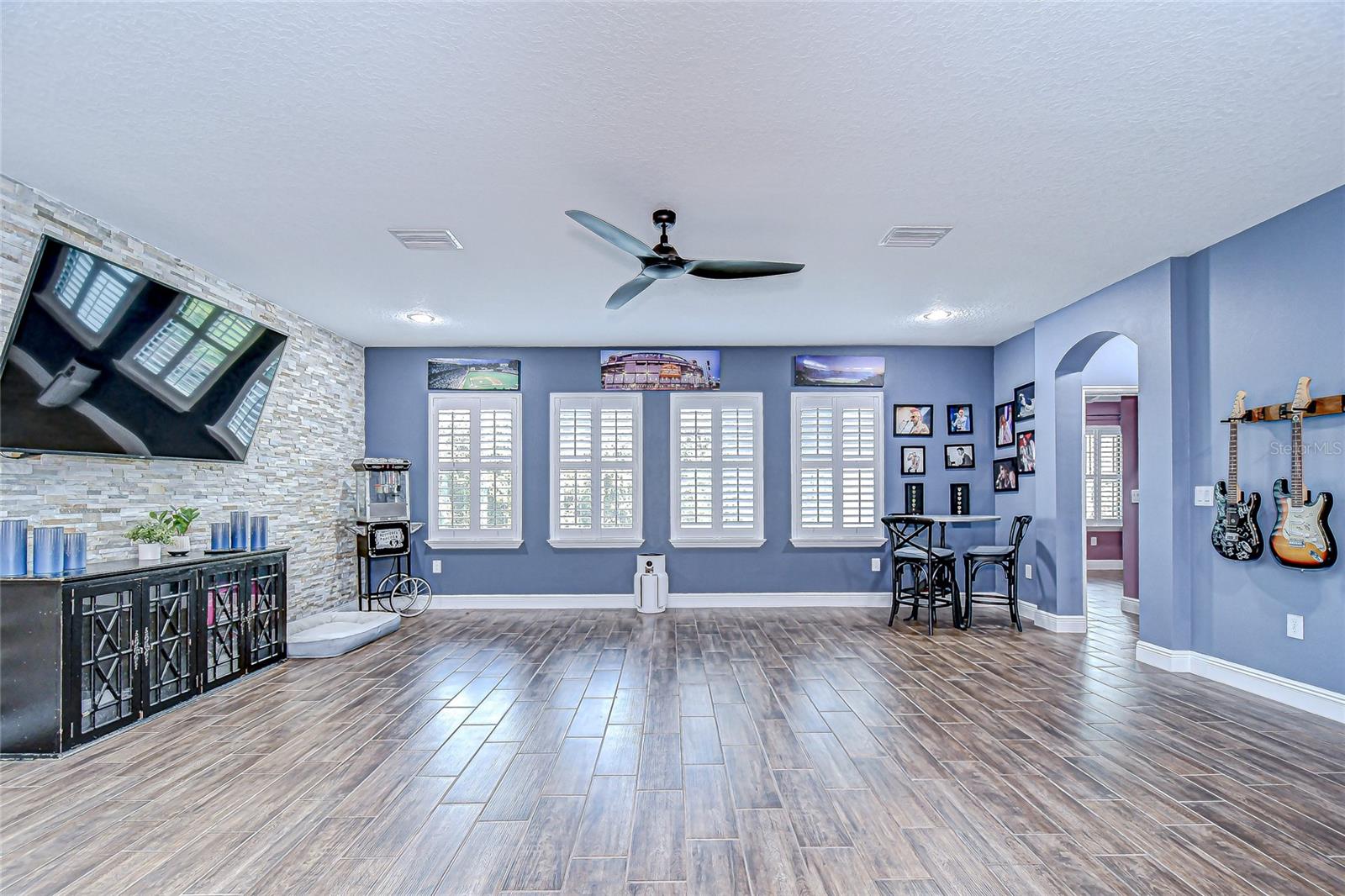 Listing photo id 25 for 21867 Amelia Rose Way
