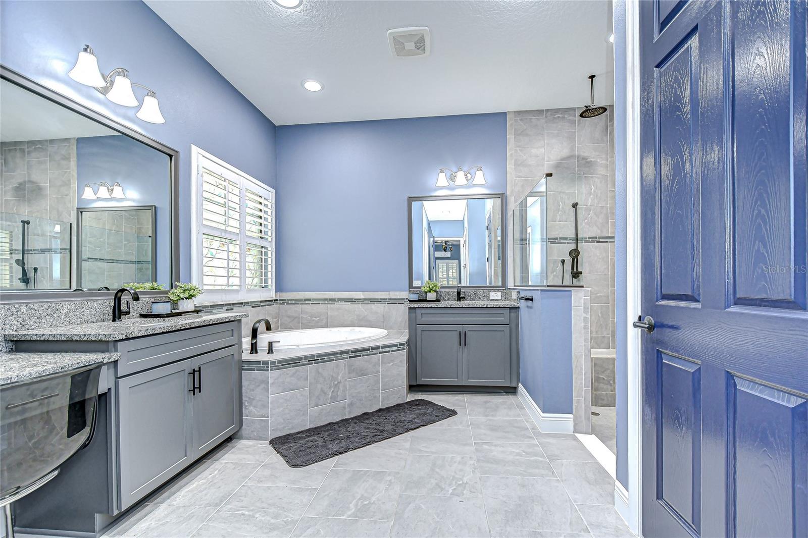 Listing photo id 33 for 21867 Amelia Rose Way