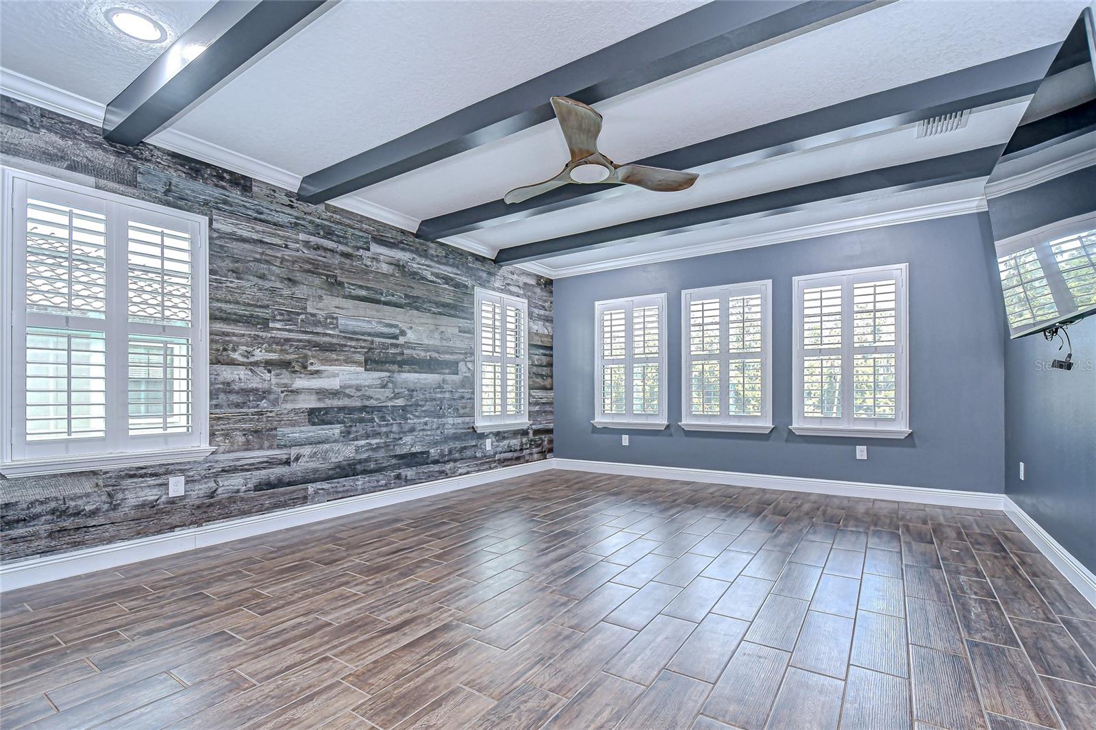 Listing photo id 44 for 21867 Amelia Rose Way