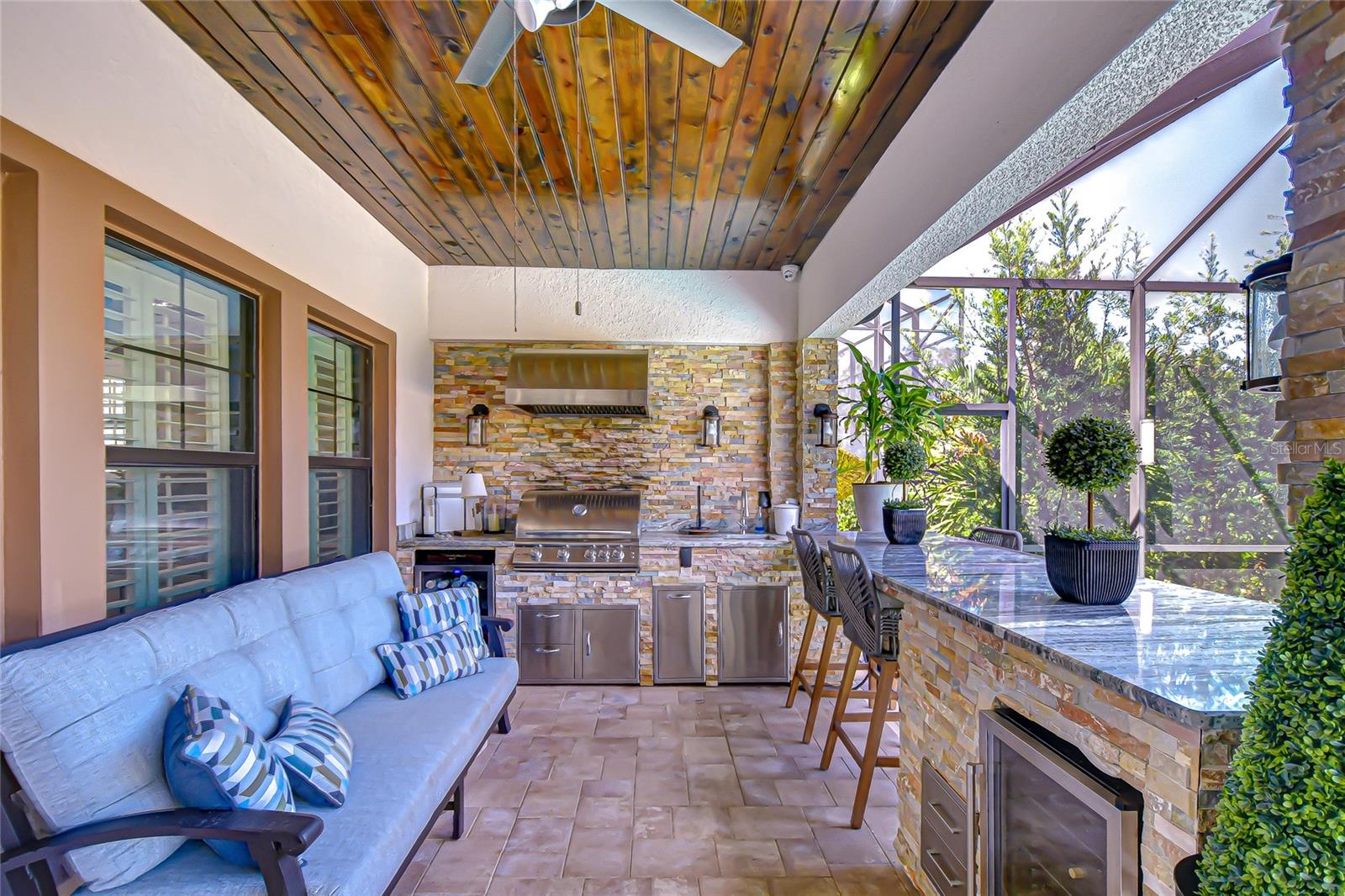 Listing photo id 49 for 21867 Amelia Rose Way