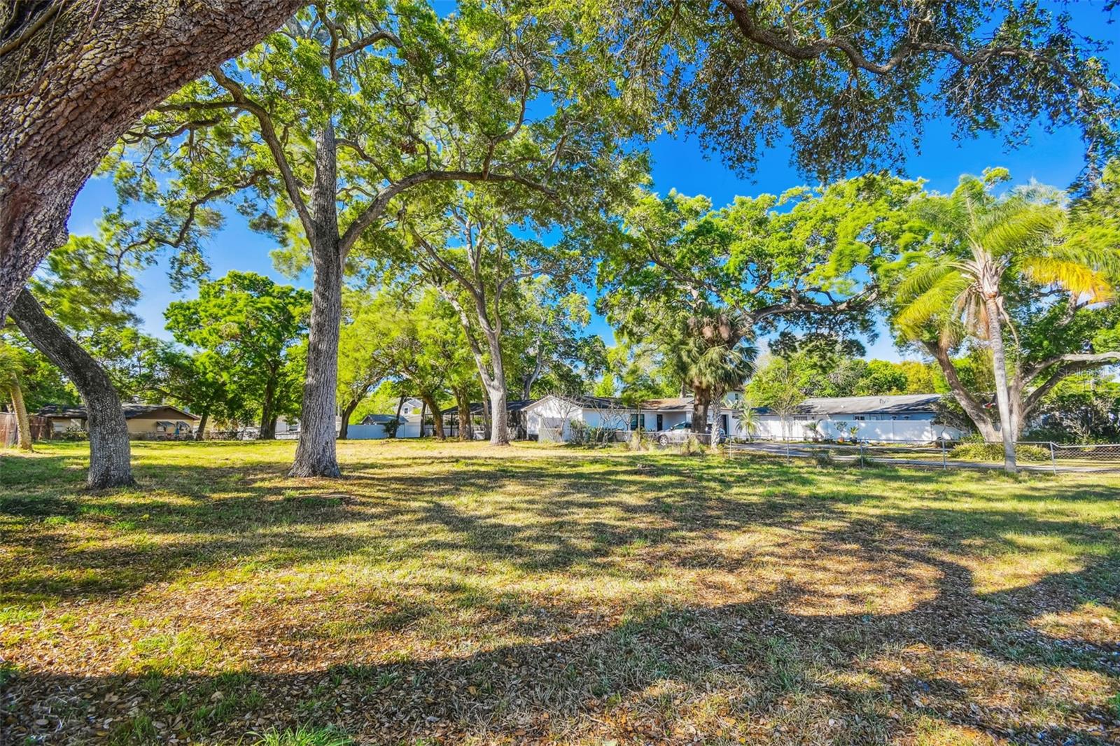 Image 4 of 8 For 2822 Paxton Avenue