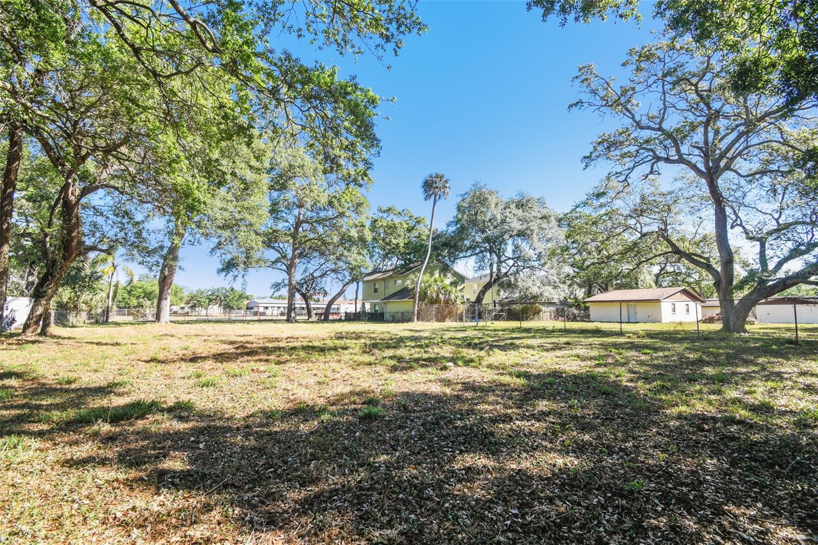 Image 7 of 8 For 2822 Paxton Avenue