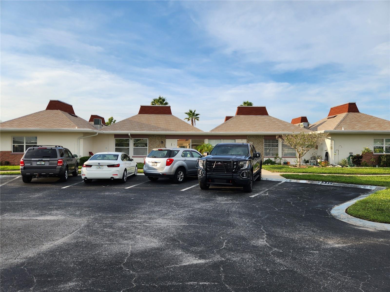 Image 37 of 43 For 4347 Tahitian Gardens Circle B