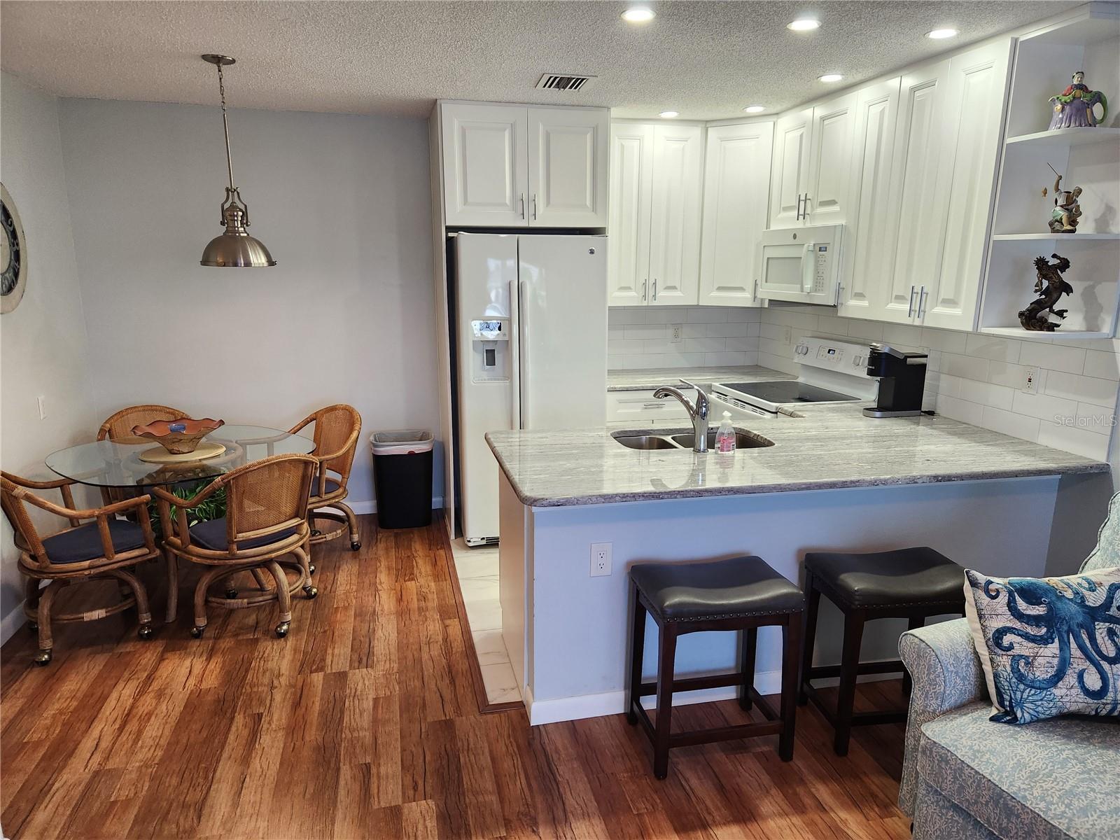 Image 5 of 43 For 4347 Tahitian Gardens Circle B