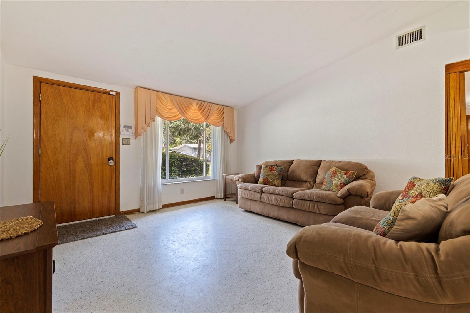 Image 6 of 29 For 1607 Jeffords Street