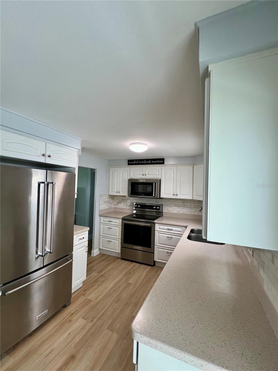 Image 11 of 59 For 10399 67th Avenue 86