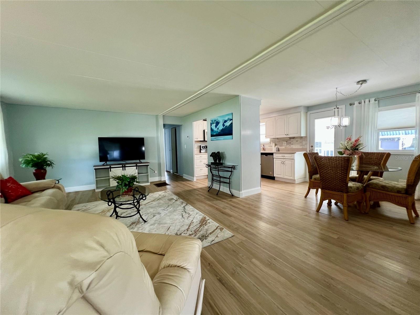 Image 6 of 59 For 10399 67th Avenue 86