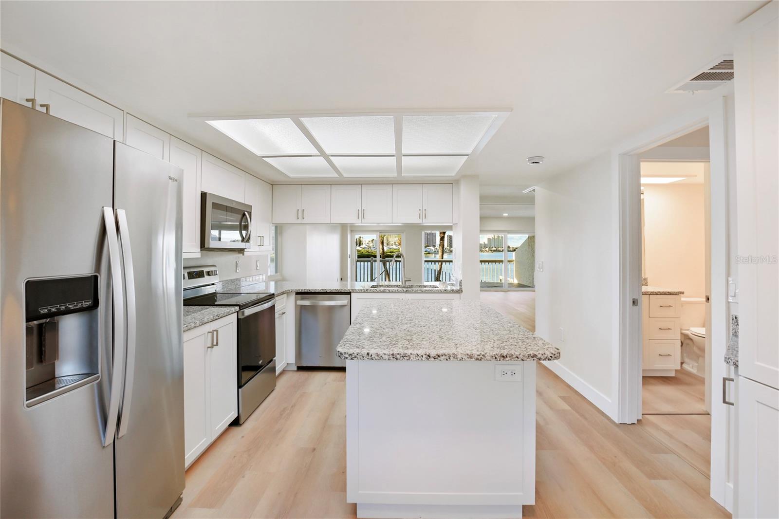 Image 13 of 32 For 150 Marina Del Rey Court