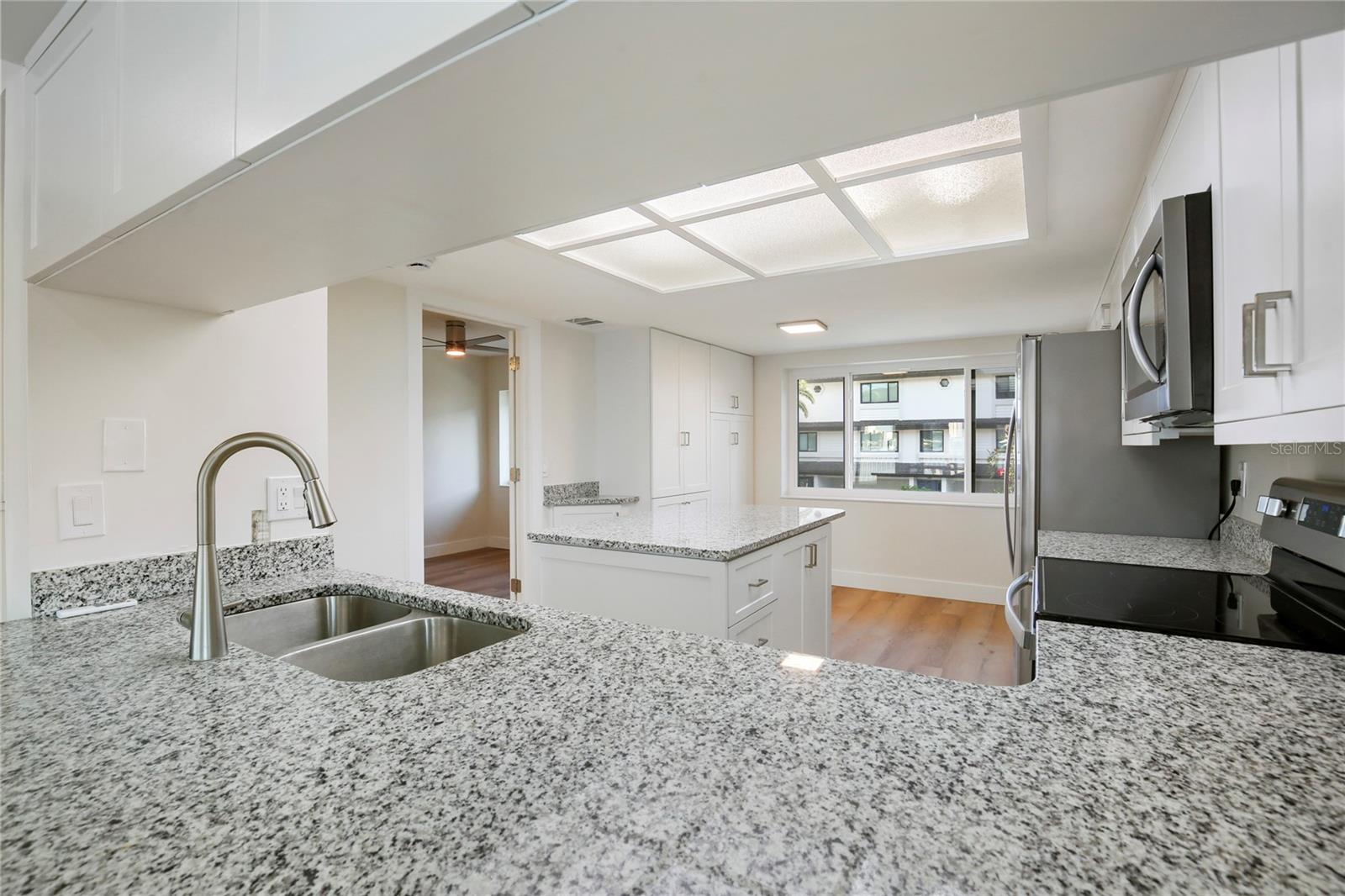Image 15 of 32 For 150 Marina Del Rey Court