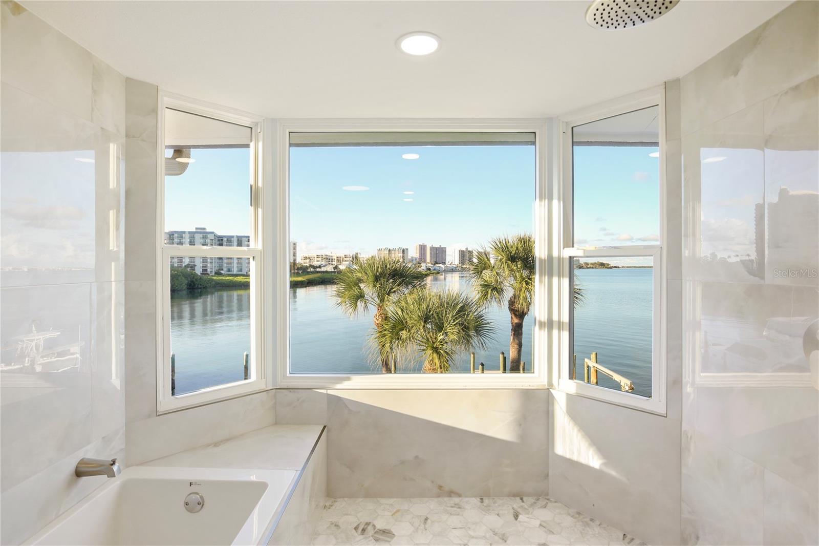 Image 29 of 32 For 150 Marina Del Rey Court
