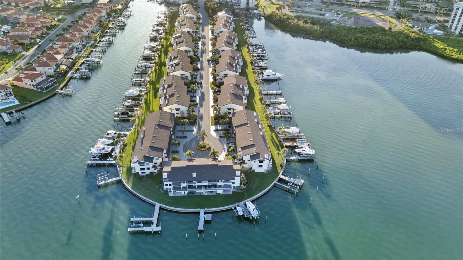 Image 4 of 32 For 150 Marina Del Rey Court