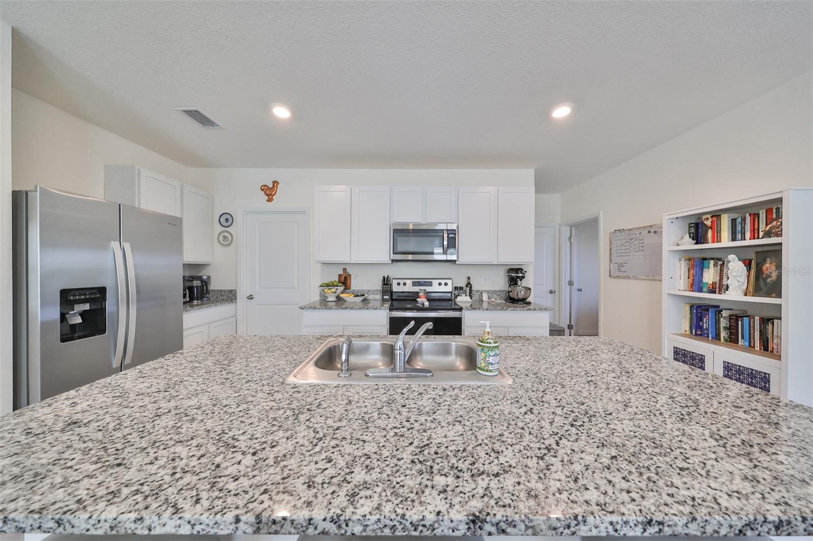 Image 16 of 51 For 3528 Maple Grove Way