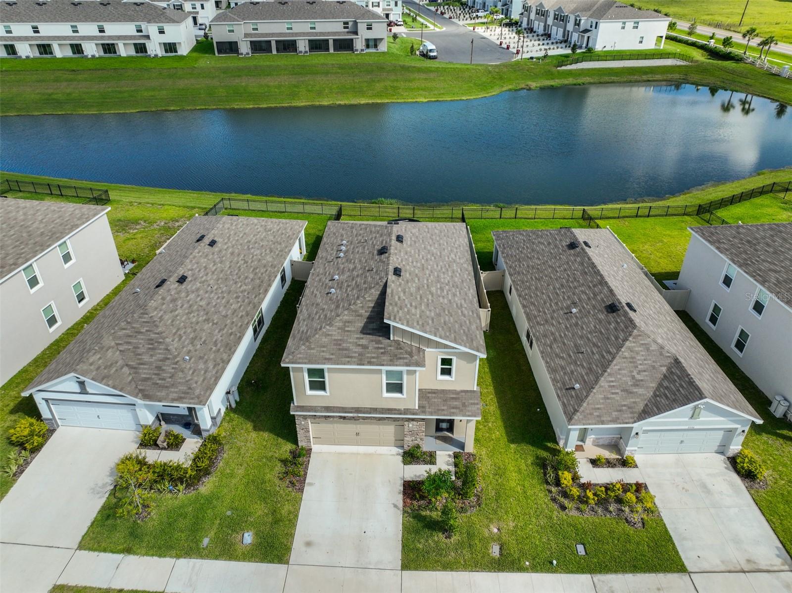 Image 4 of 51 For 3528 Maple Grove Way