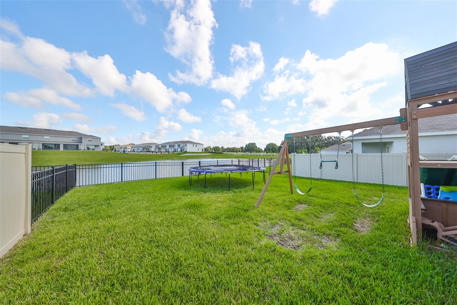 Image 43 of 51 For 3528 Maple Grove Way