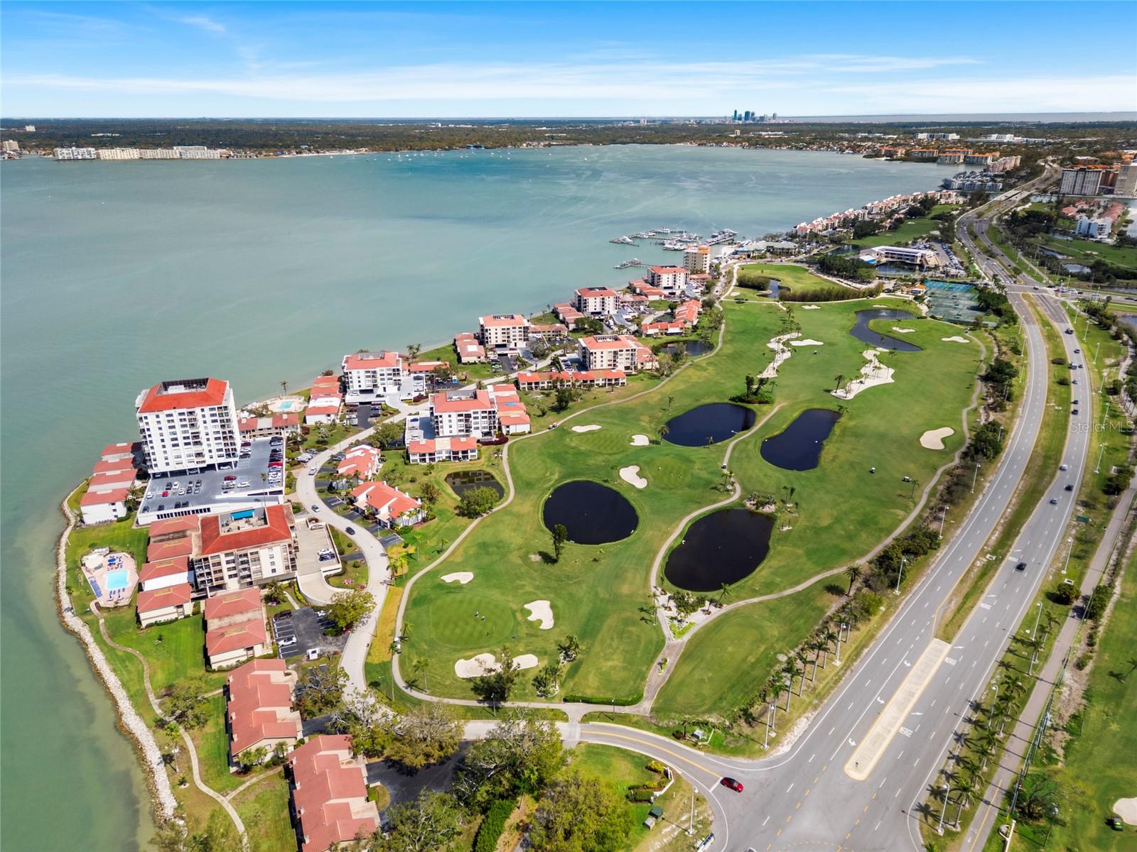 Image 6 of 52 For 6140 Sun Boulevard 7