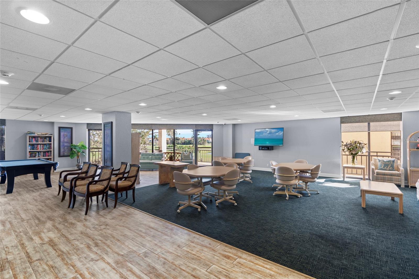 Image 8 of 52 For 6140 Sun Boulevard 7