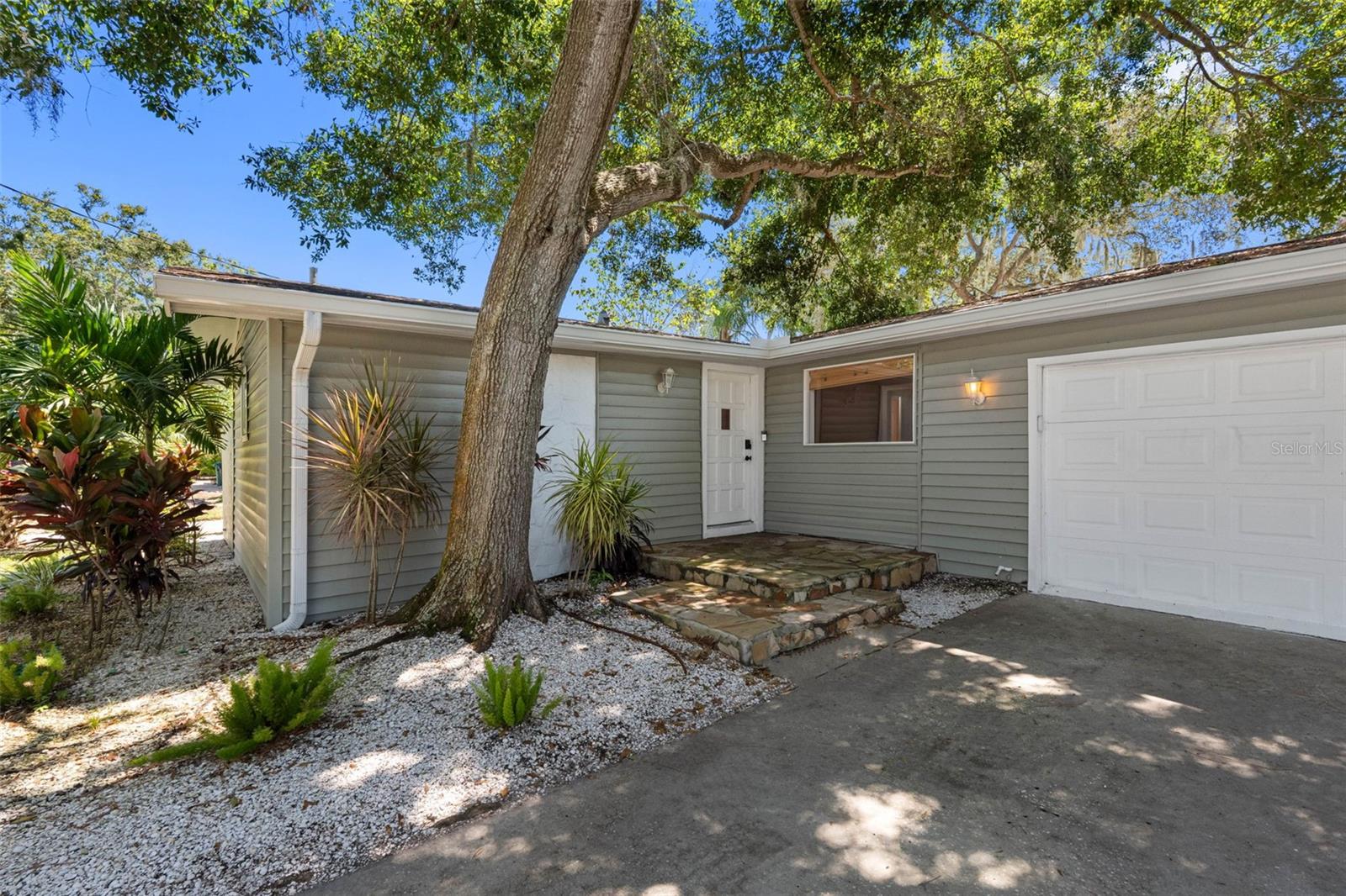 Image 3 of 57 For 13012 96th Avenue