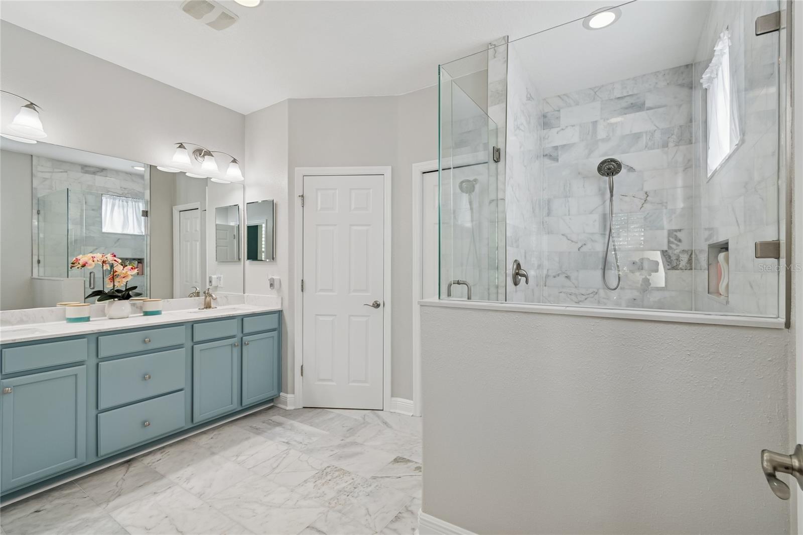 Image 22 of 45 For 483 Harbor Springs Drive