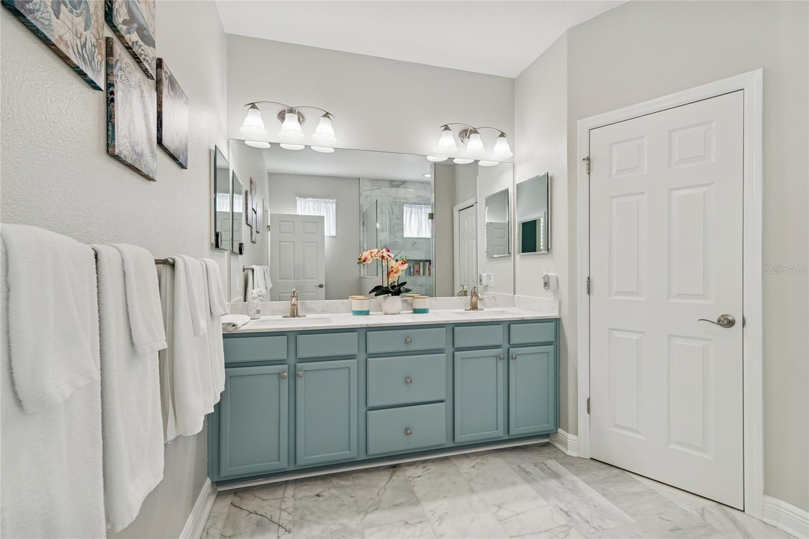 Image 23 of 45 For 483 Harbor Springs Drive