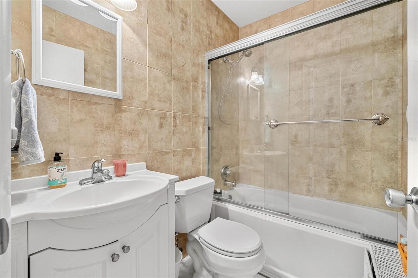 Image 15 of 40 For 2440 World Parkway Boulevard 52