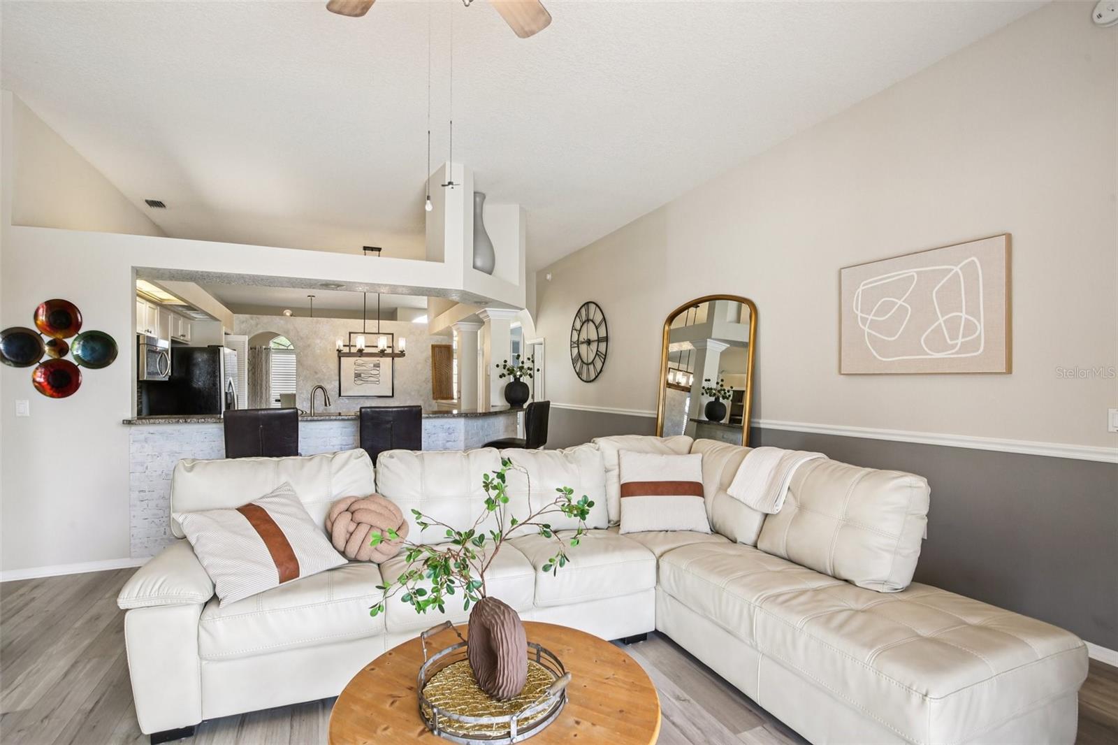 Listing photo id 12 for 18103 Latimer Lane