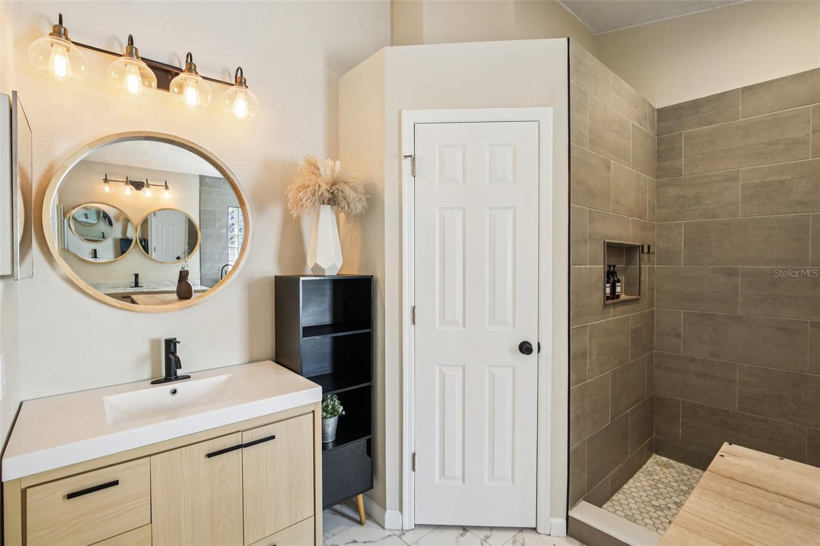 Listing photo id 17 for 18103 Latimer Lane