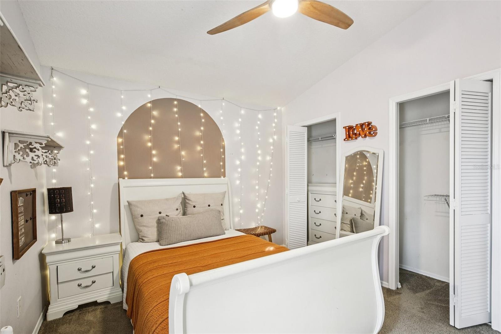 Listing photo id 19 for 18103 Latimer Lane