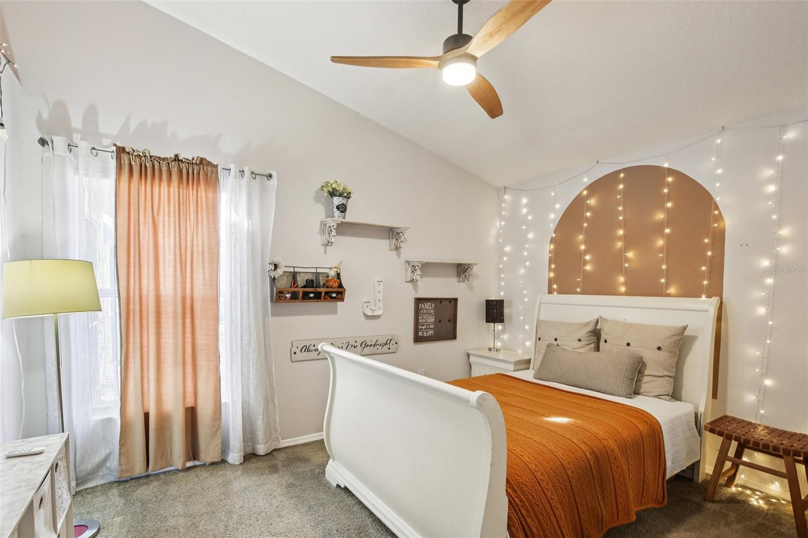 Listing photo id 20 for 18103 Latimer Lane