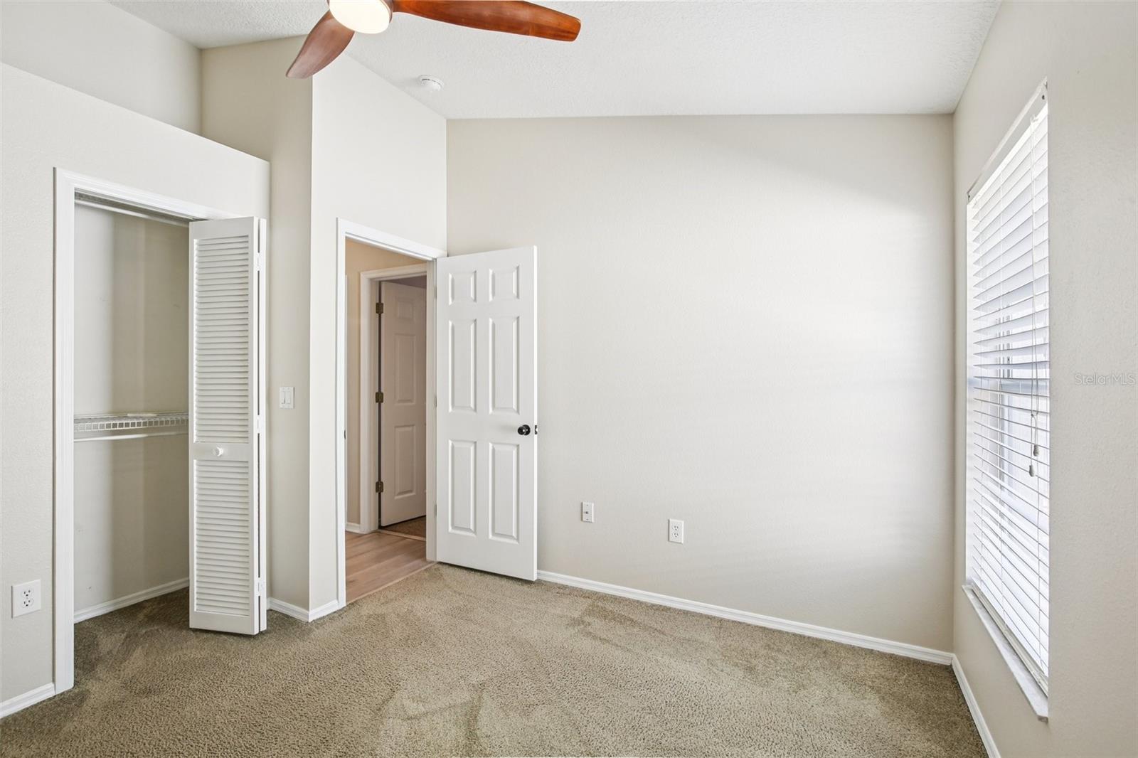 Listing photo id 22 for 18103 Latimer Lane