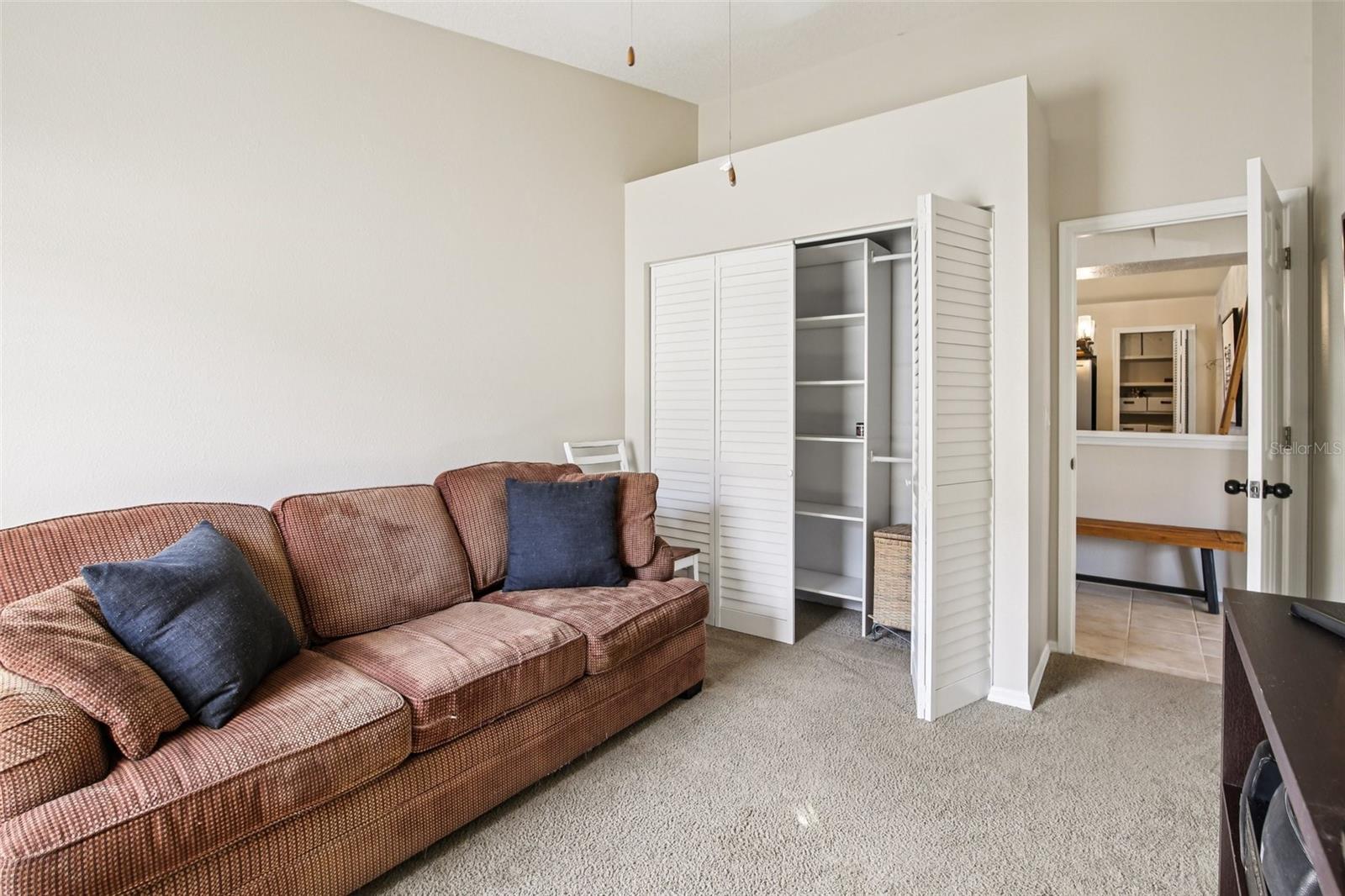 Listing photo id 24 for 18103 Latimer Lane