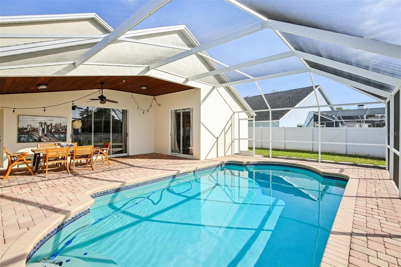 Listing photo id 29 for 18103 Latimer Lane