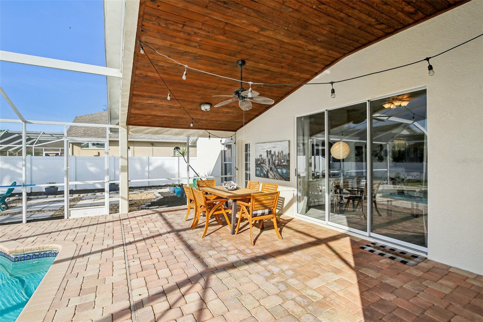 Listing photo id 30 for 18103 Latimer Lane