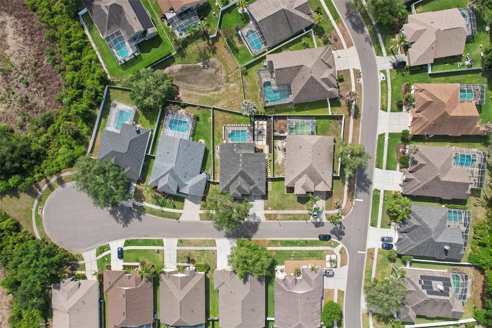 Listing photo id 40 for 18103 Latimer Lane