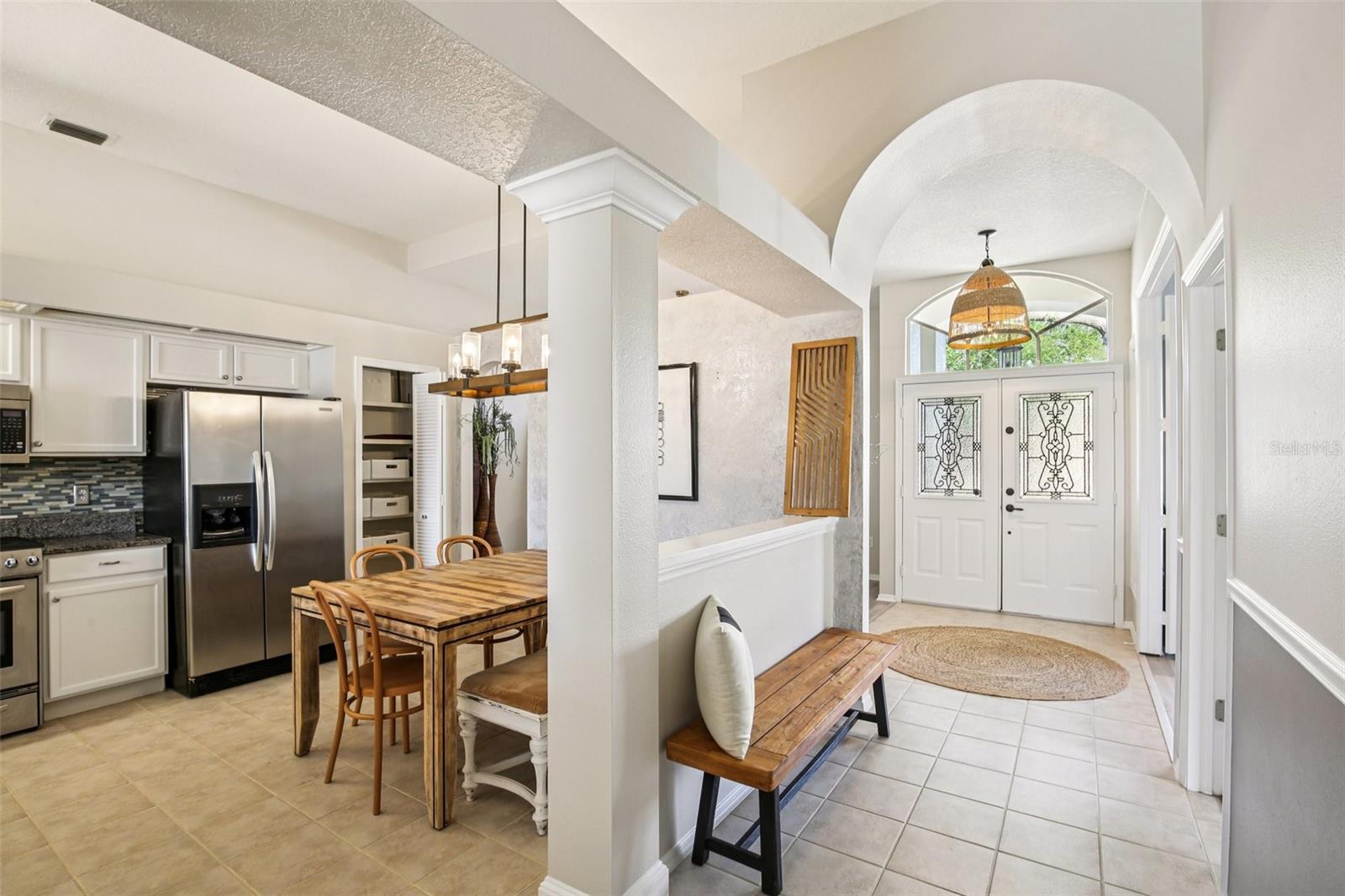 Listing photo id 5 for 18103 Latimer Lane