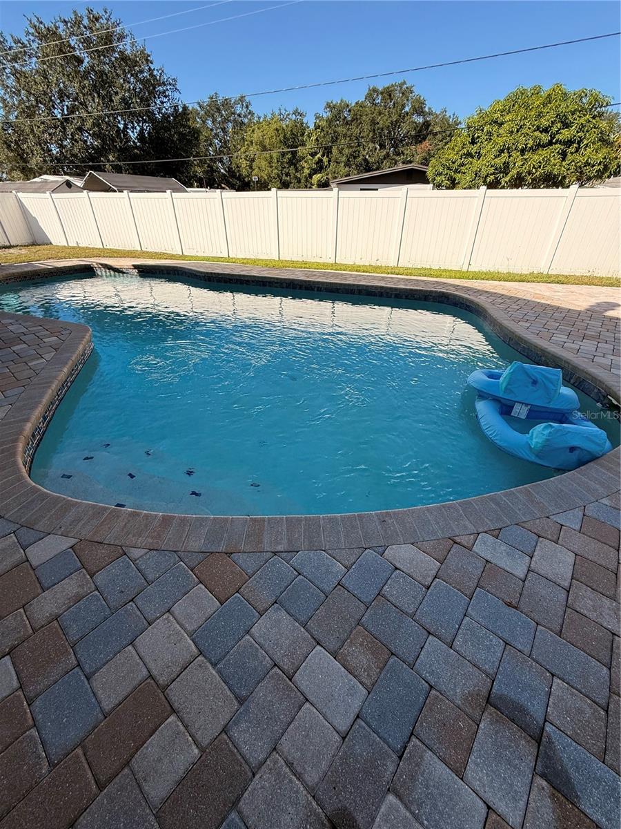 Image 4 of 5 For 4623 Driesler Circle