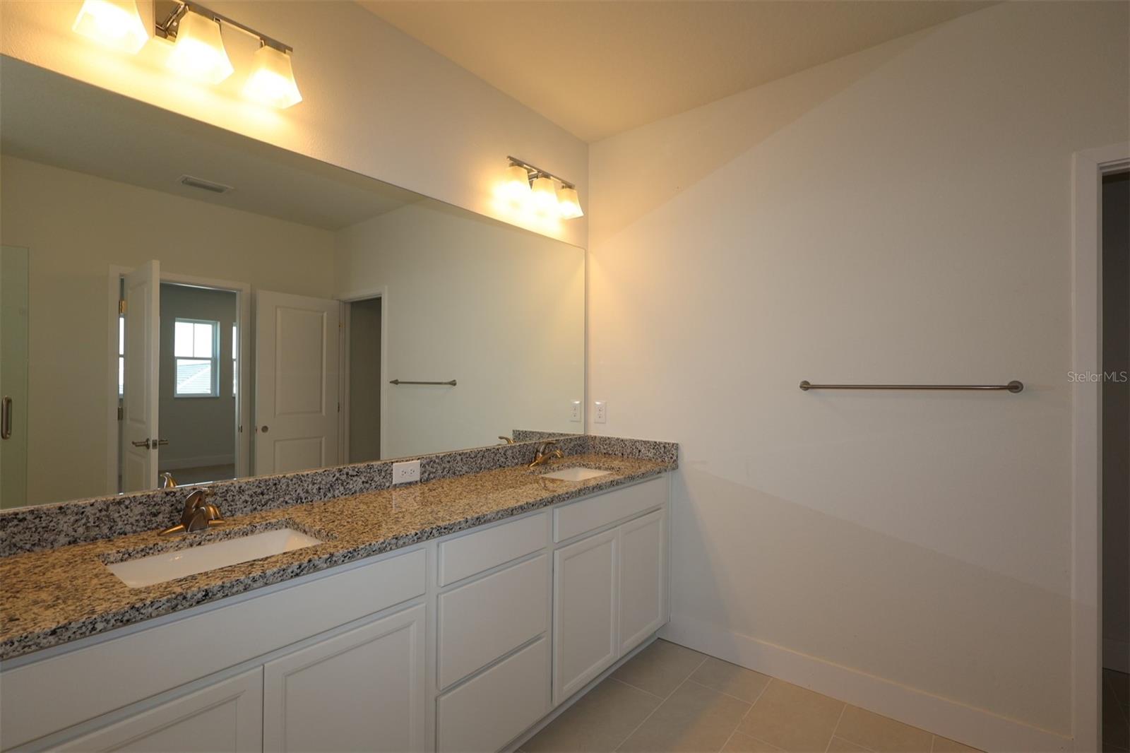 Image 15 of 23 For 636 Allora Avenue
