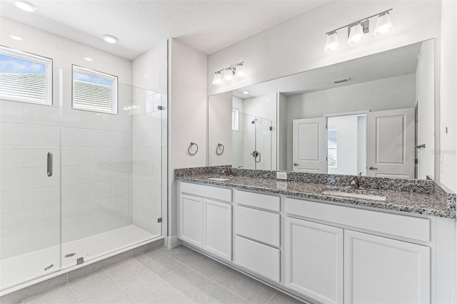 Image 27 of 51 For 636 Allora Avenue