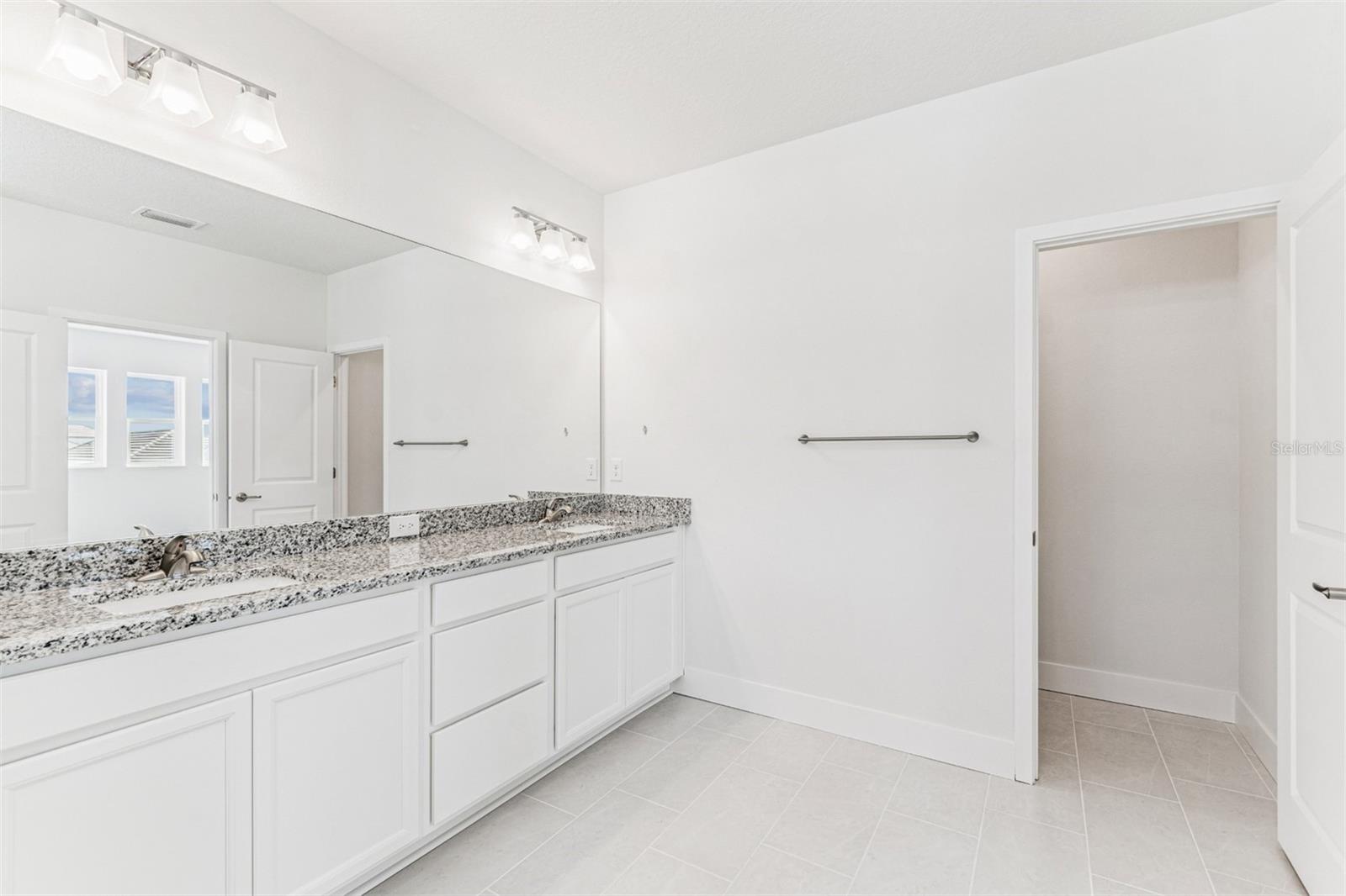 Image 28 of 51 For 636 Allora Avenue