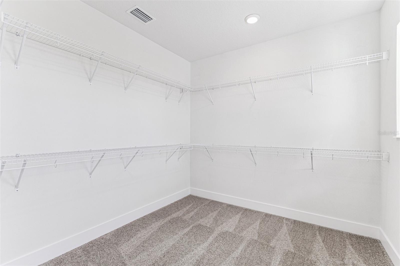 Image 29 of 51 For 636 Allora Avenue