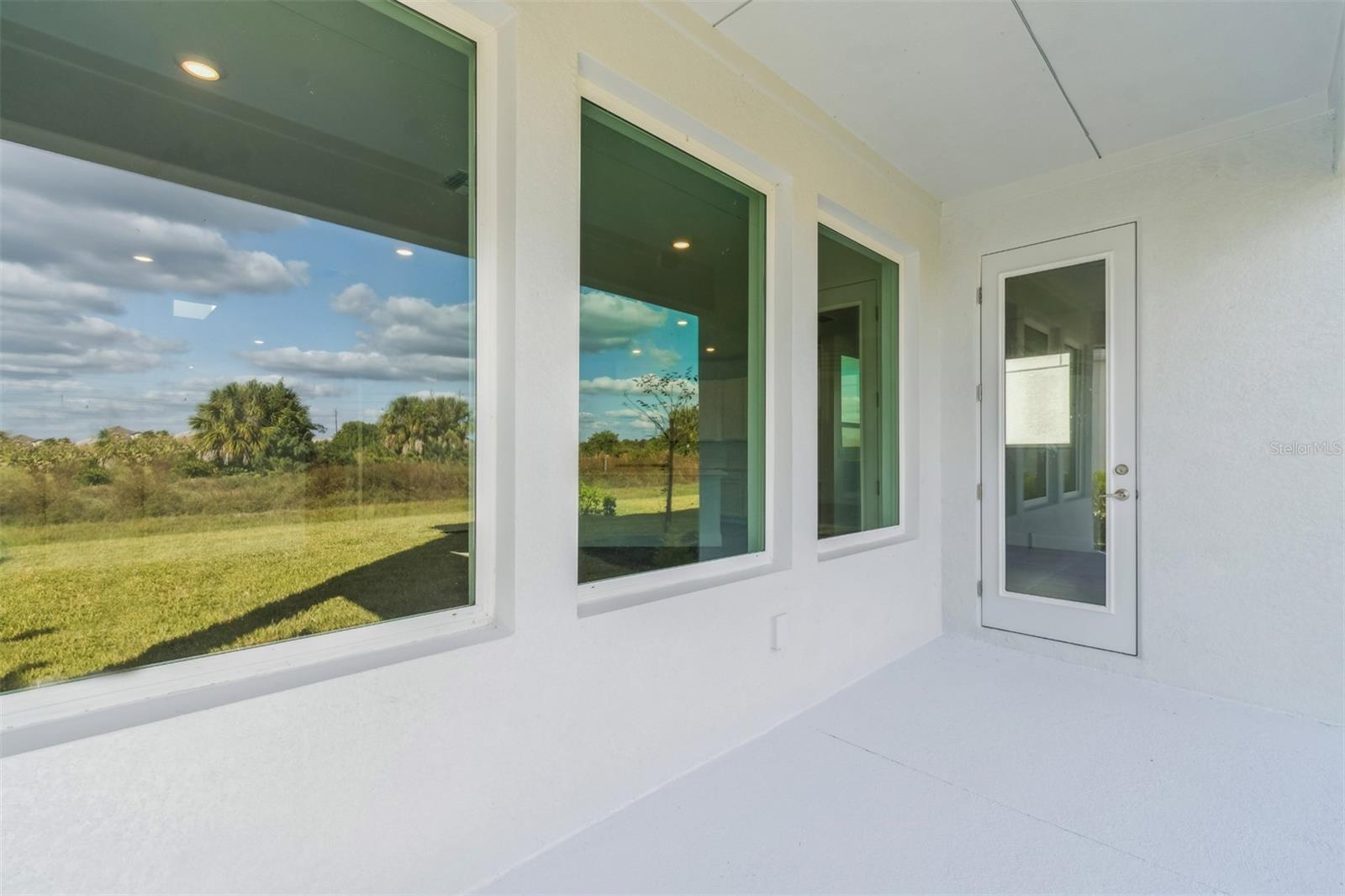 Image 42 of 51 For 636 Allora Avenue