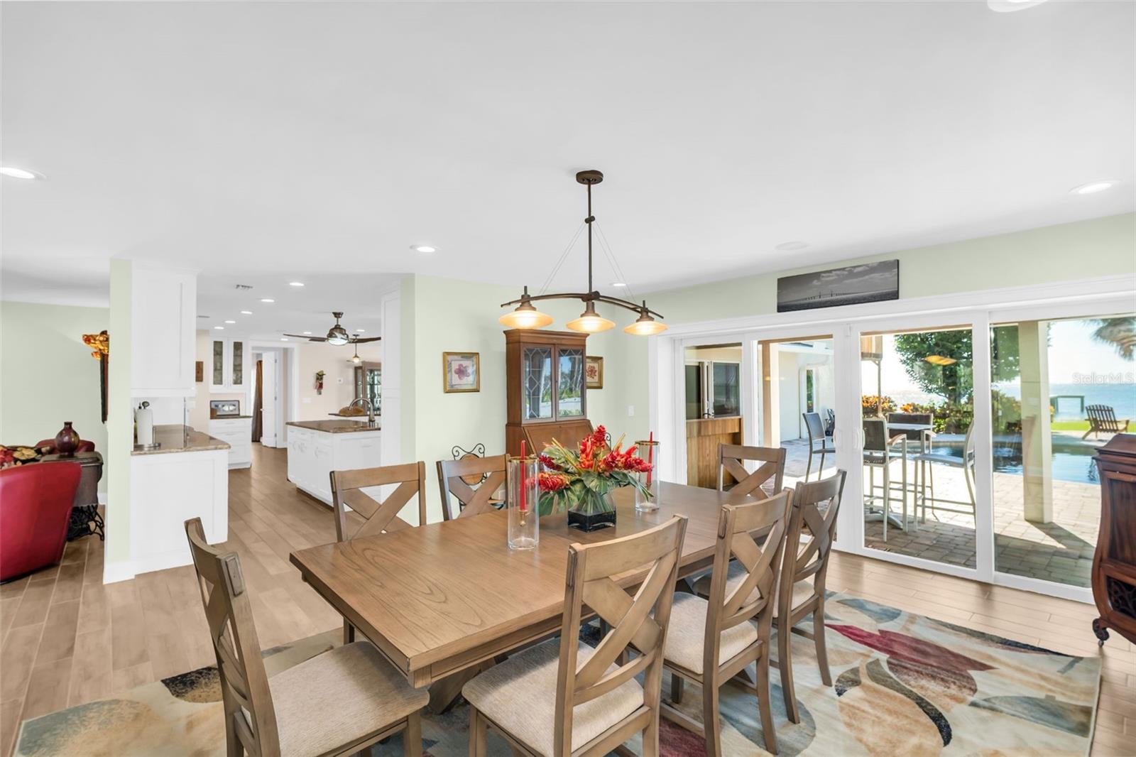 Image 10 of 67 For 1100 Friendly Way S