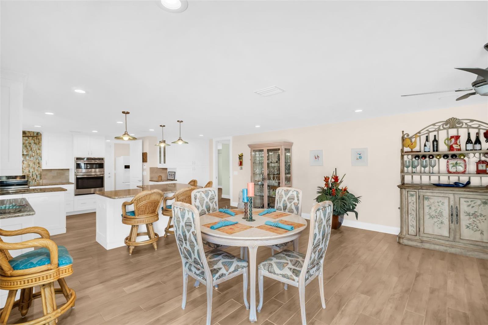 Image 16 of 67 For 1100 Friendly Way S