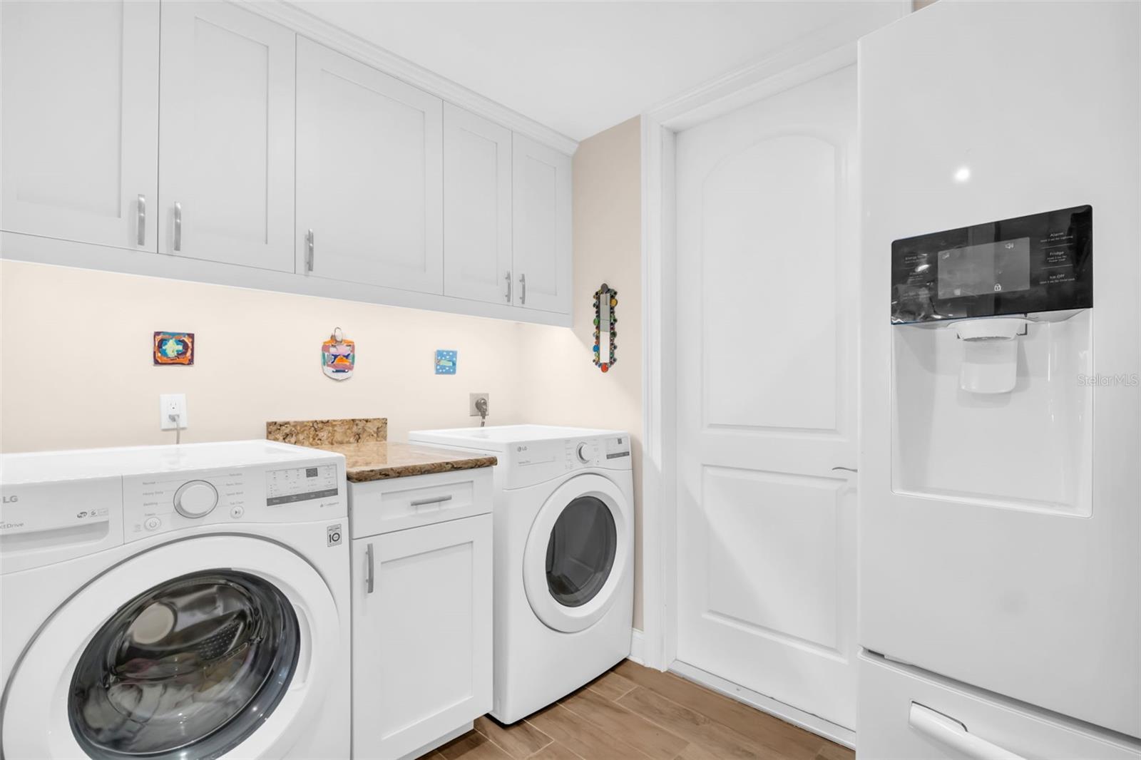 Image 19 of 67 For 1100 Friendly Way S