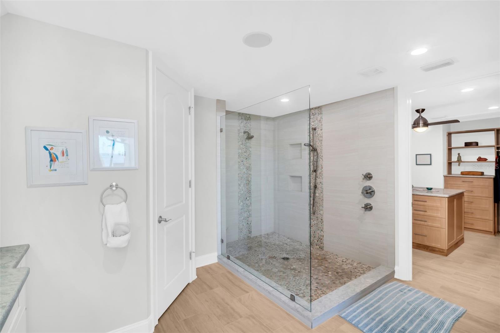 Image 27 of 67 For 1100 Friendly Way S