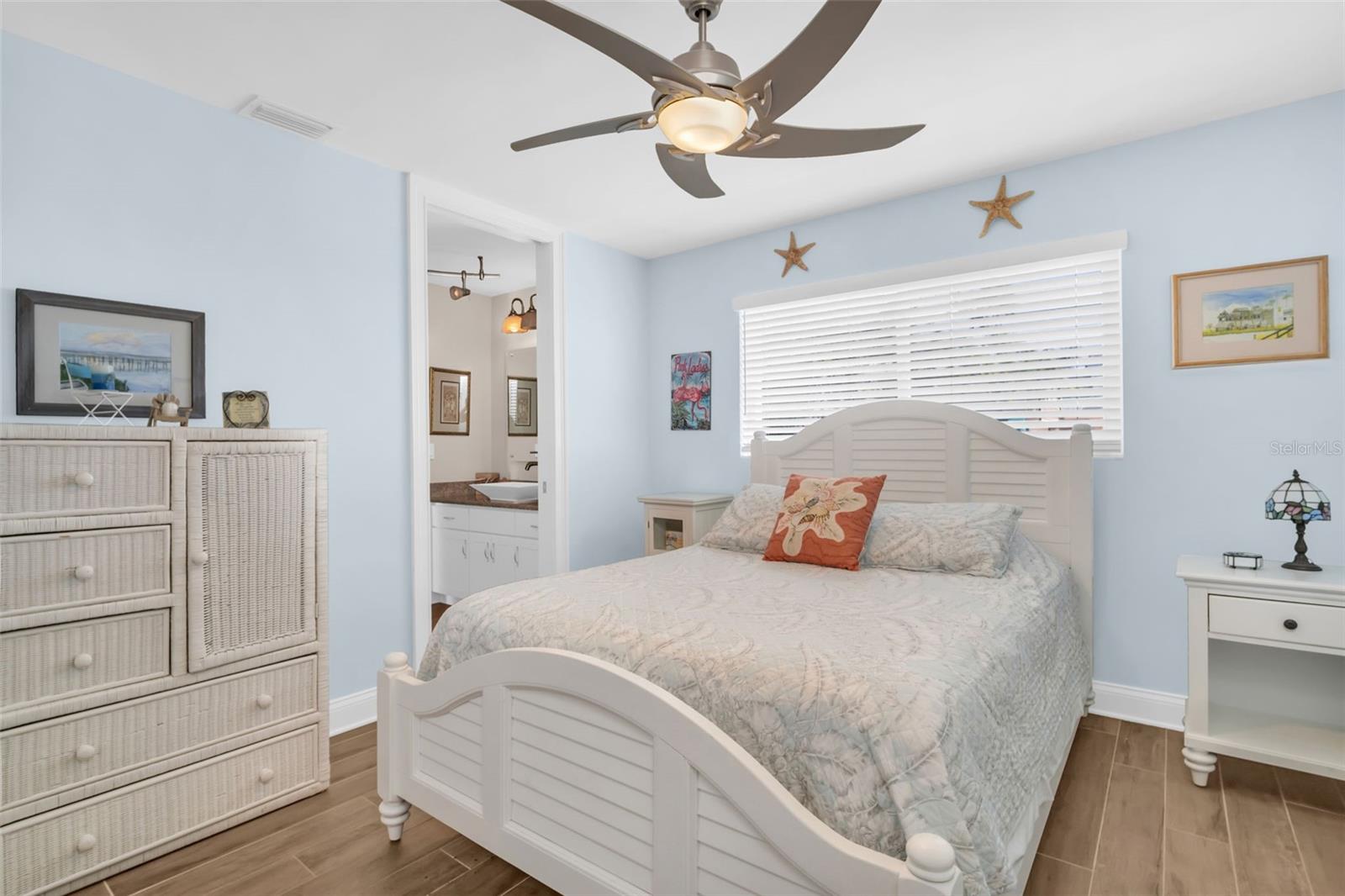 Image 39 of 67 For 1100 Friendly Way S