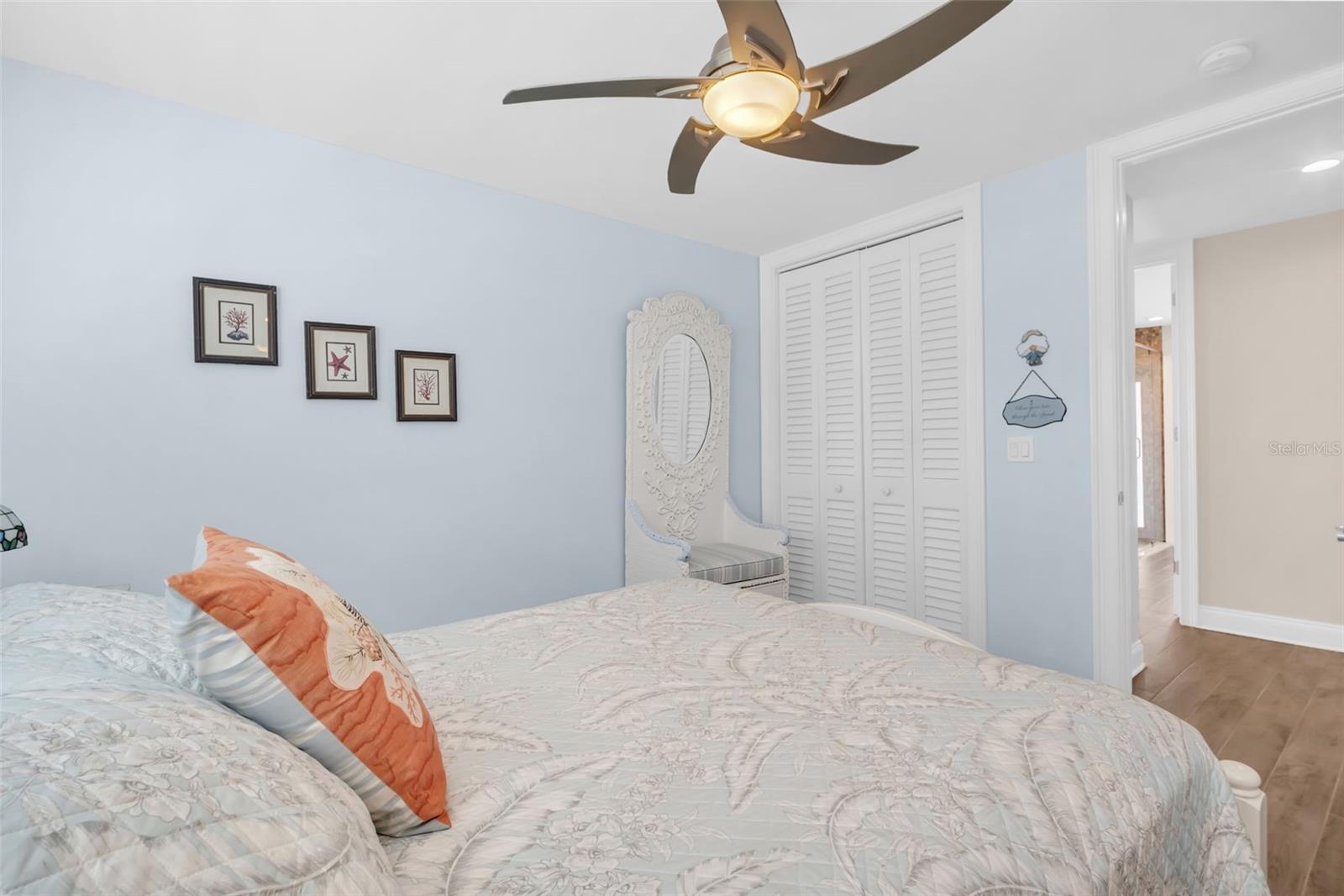 Image 40 of 67 For 1100 Friendly Way S