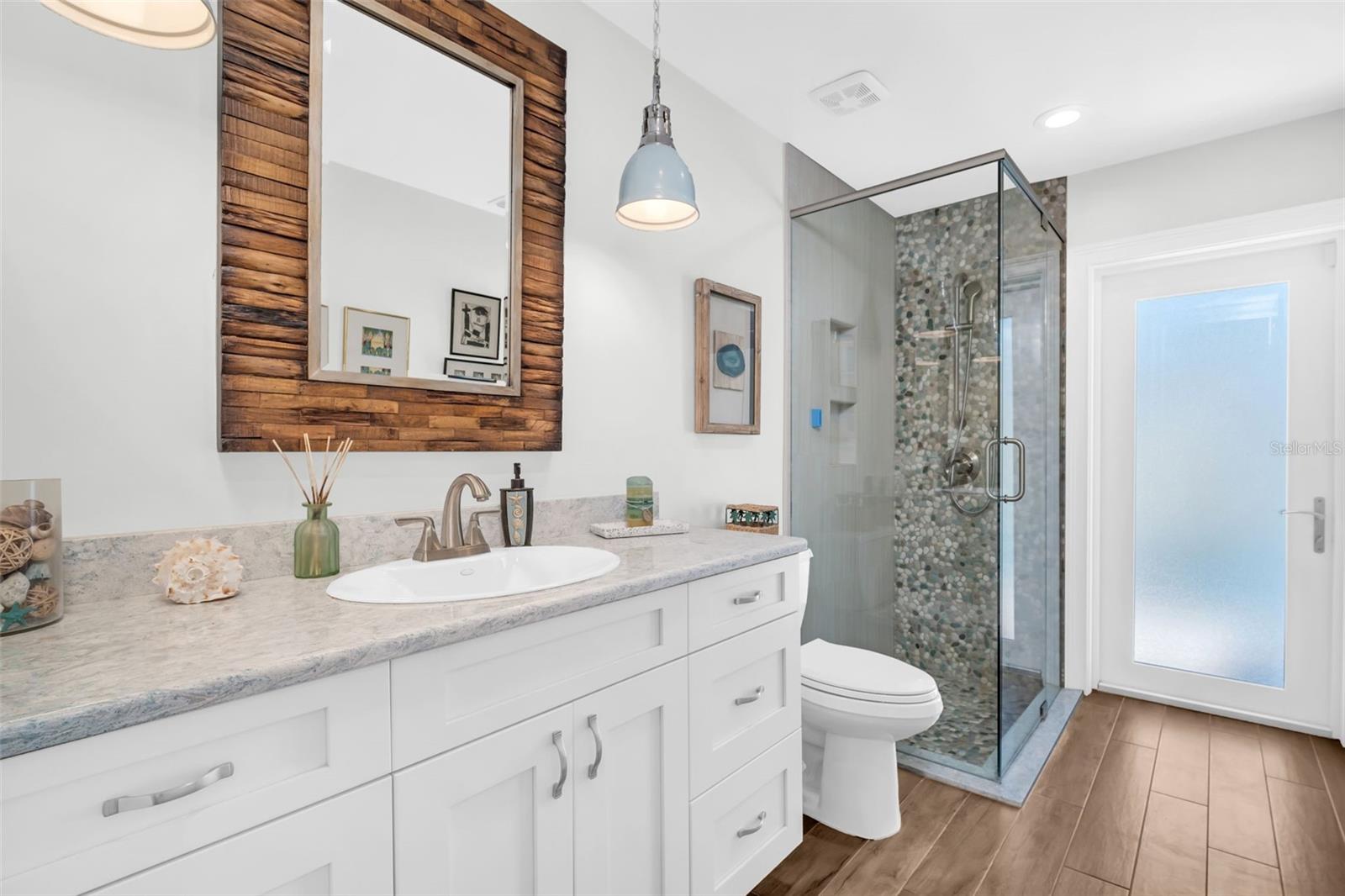 Image 41 of 67 For 1100 Friendly Way S