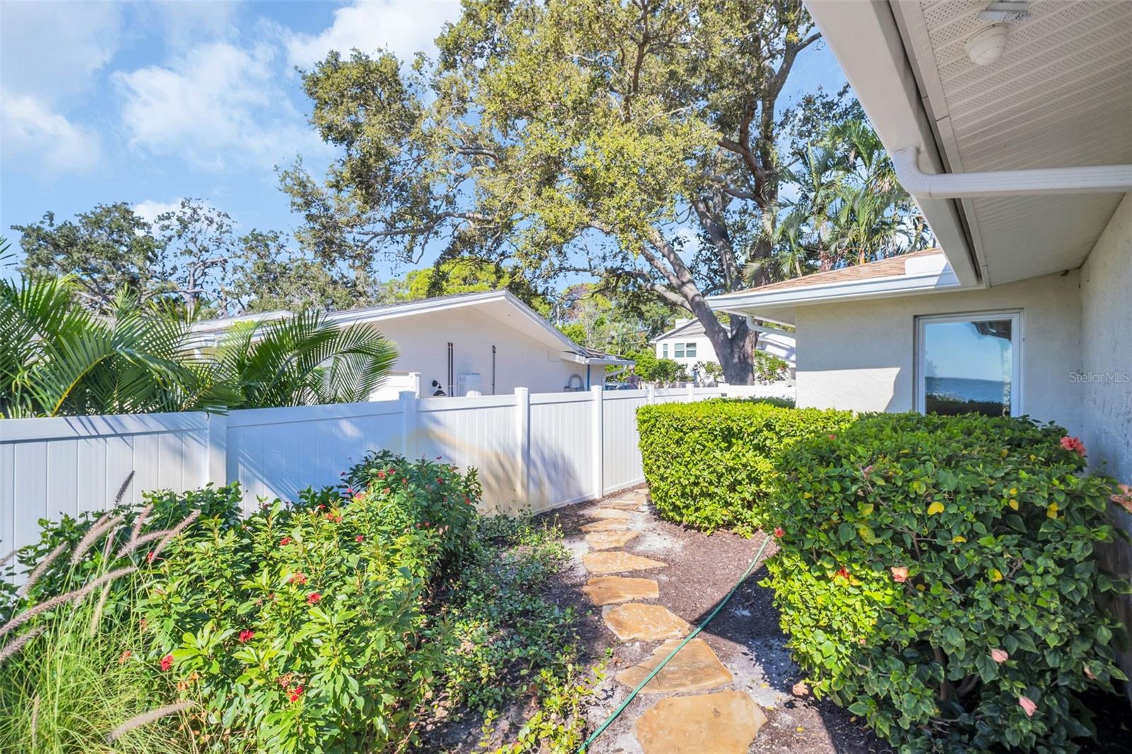 Image 55 of 67 For 1100 Friendly Way S